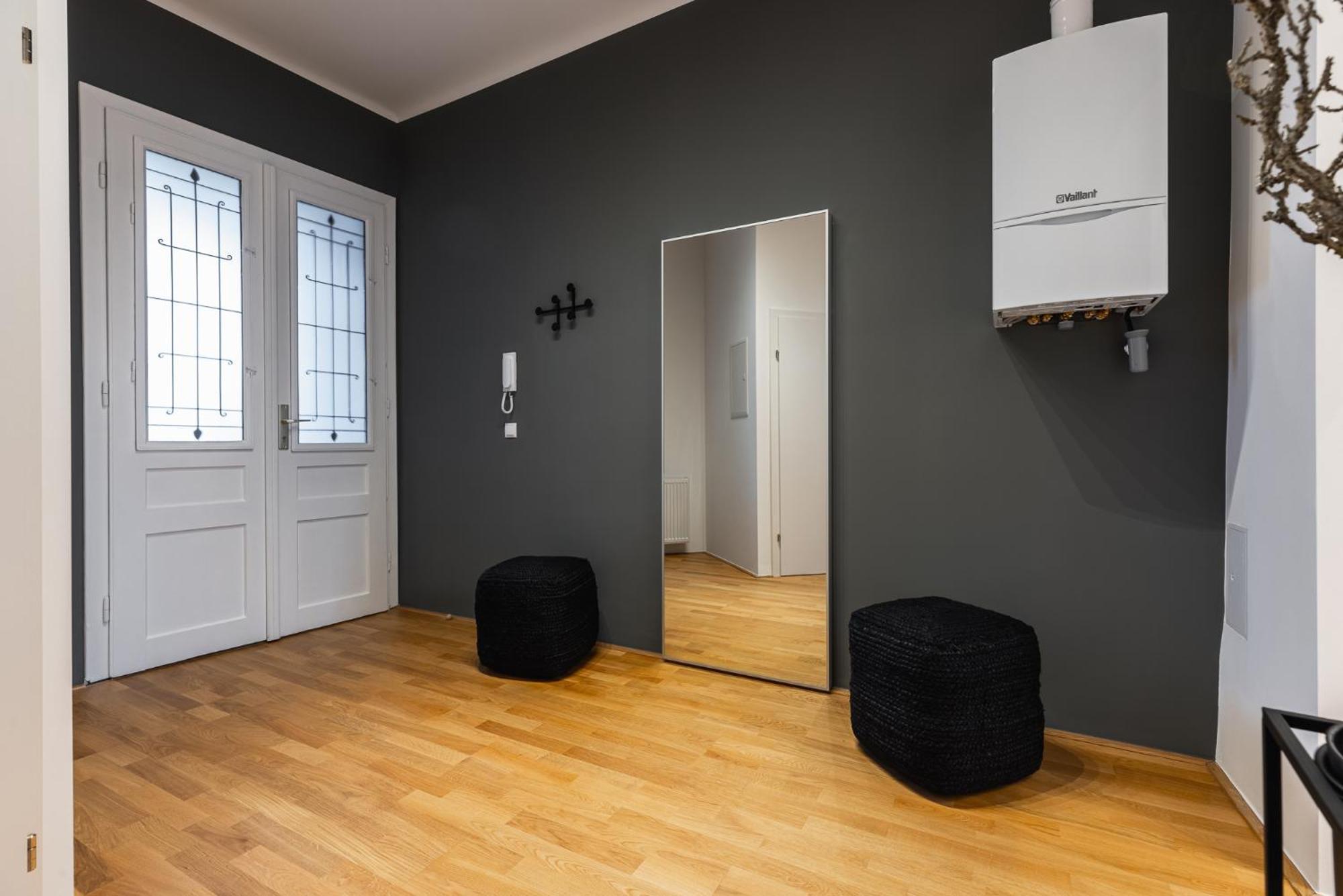 Cosy Brand-new In A Calm Discrict Of Appartement *